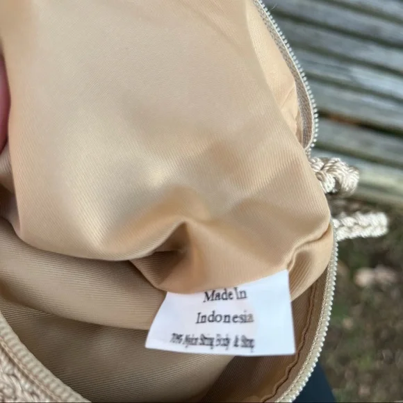 EUC The Sak knot crochet zip top purse shoulder bag - two tone two color - Picture 12 of 12